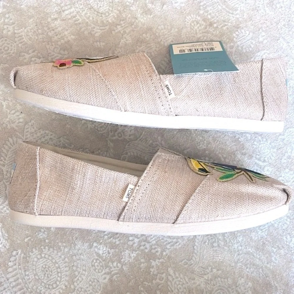 Toms brand new